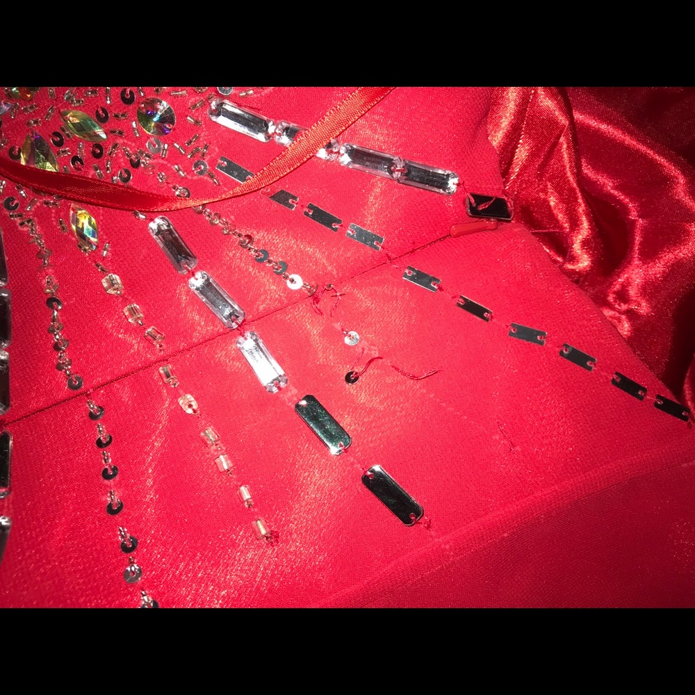Prom dress!! - Picture 4 of 5